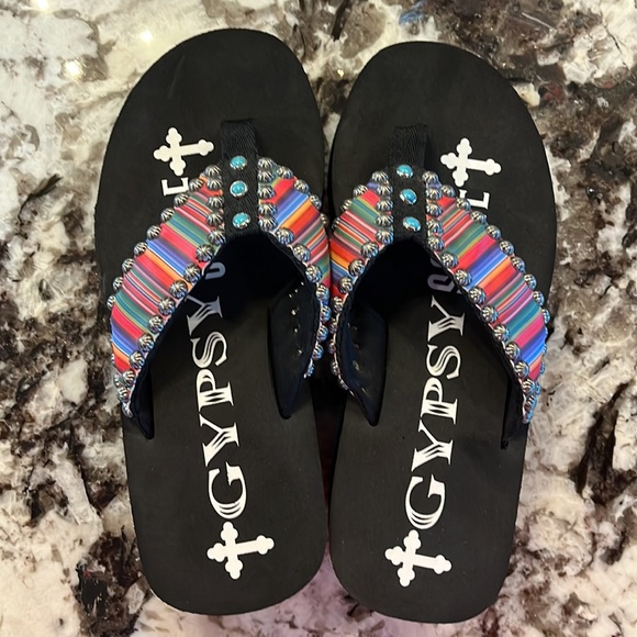 Gypsy soul sarape flip flops!!! Size 10 - Picture 5 of 7